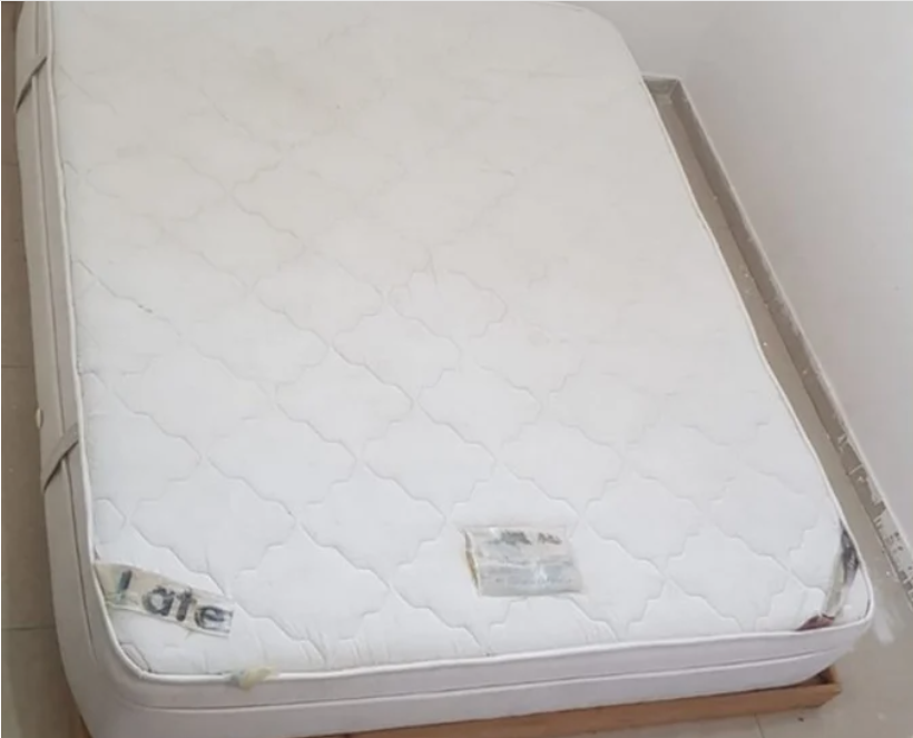 Après nettoyage - Matelas - Désodorisation et nettoyage
